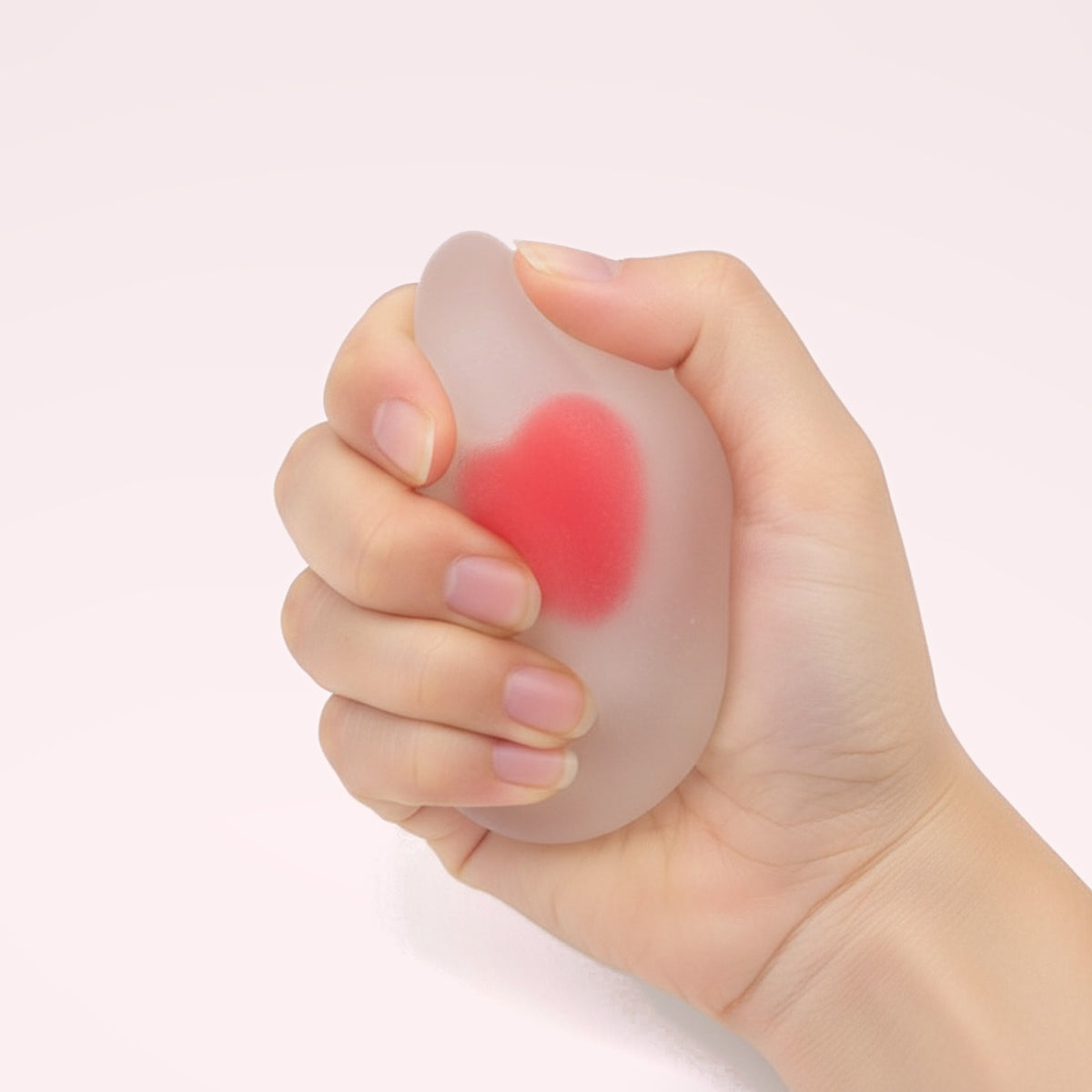 Squishy Mochi à la fraise – en main