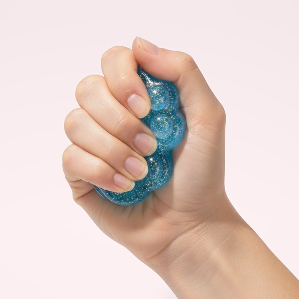 Squishy Patte de chat à paillettes – en main